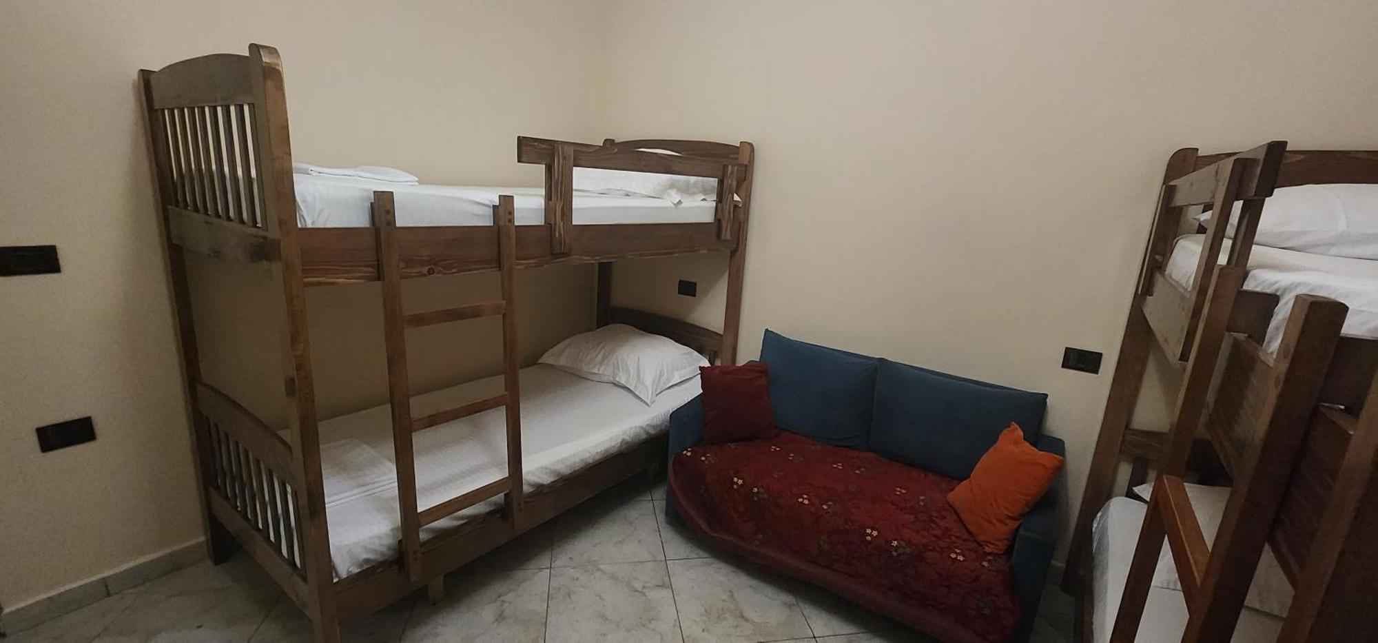 Hotel La Villa Tirana Exterior photo